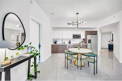 1010 SW 2nd Ave #2004, Miami, FL 33130 - Photo 9