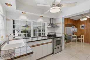 6420 SW 81st St, Miami, FL 33143 - Photo 9