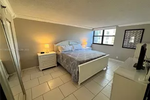 2625 Collins Ave, Miami Beach, FL 33140 - Photo 7