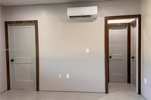 8931 NE 2nd Ave, El Portal, FL 33138 - Photo 13