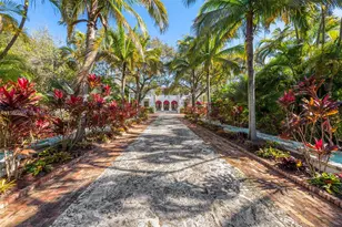 9401 Journey's End Rd, Coral Gables, FL 33156 - Photo 3