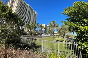 2555 Collins Ave, Miami Beach, FL 33140 - Photo 59