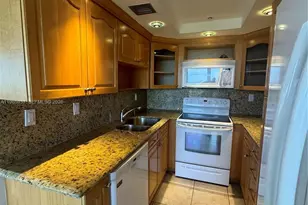 2555 Collins Ave, Miami Beach, FL 33140 - Photo 7