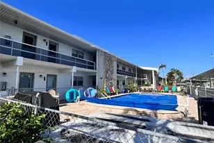 708 Victoria Dr, Cape Coral, FL 33904 - Photo 3