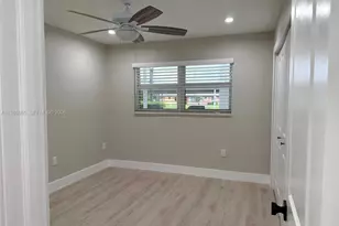 708 Victoria Dr, Cape Coral, FL 33904 - Photo 9