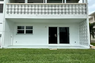 708 Victoria Dr, Cape Coral, FL 33904 - Photo 17