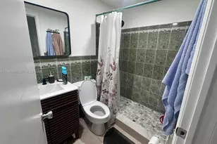 2385 NW 11th St, Miami, FL 33125 - Photo 7