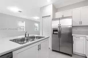 2685 SE 12th St, Homestead, FL 33035 - Photo 11