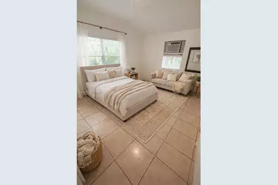 633 Mokena Dr #2, Miami Springs, FL 33166 - Photo 1