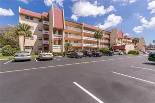 1020 Country Club Dr, Margate, FL 33063 - Photo 23