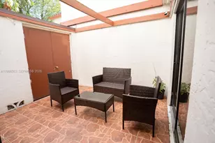 333 Ives Dairy Rd, Miami, FL 33179 - Photo 5