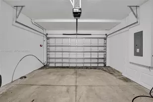 11607 SW 13th Dr, Pembroke Pines, FL 33025 - Photo 37