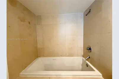 475 Brickell Ave #1711, Miami, FL 33131 - Photo 17