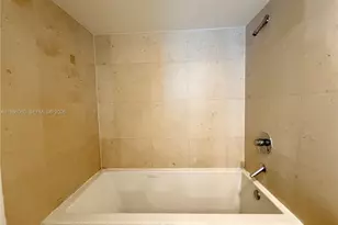 475 Brickell Ave, Miami, FL 33131 - Photo 17