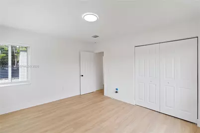 2995 NW 88th St, Miami, FL 33147 - Photo 29