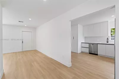 2995 NW 88th St, Miami, FL 33147 - Photo 13