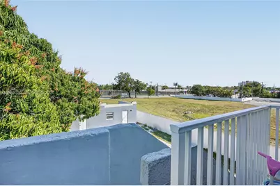 767 NW 35th St, Miami, FL 33127 - Photo 13