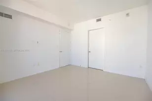 488 NE 18th St, Miami, FL 33132 - Photo 25