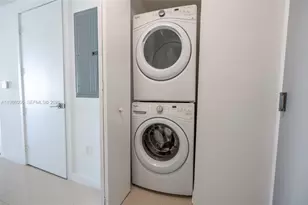 488 NE 18th St, Miami, FL 33132 - Photo 5