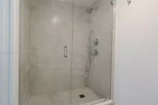 488 NE 18th St, Miami, FL 33132 - Photo 27