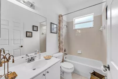 2819 Augusta Ln, Homestead, FL 33035 - Photo 15