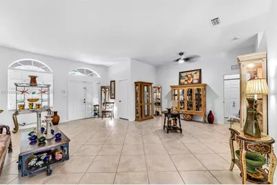 2819 Augusta Ln, Homestead, FL 33035 - Photo 5