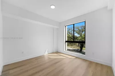 2479 NE 192nd St #205, Miami, FL 33180 - Photo 11