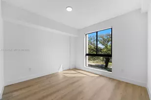 2479 NE 192 St, Miami, FL 33180 - Photo 11