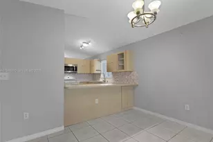 10168 NW 126th Terrace, Hialeah Gardens, FL 33018 - Photo 11