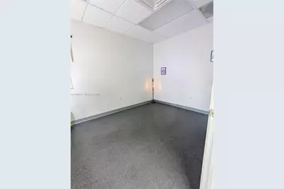 1100 W Oakland Park Blvd, Wilton Manors, FL 33311 - Photo 25