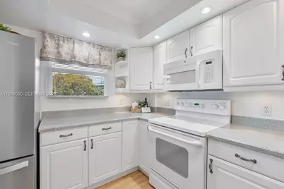 109 Royal Park Dr #2F, Oakland Park, FL 33309 - Photo 5