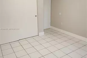 800 SW 10th Ave, Hallandale Beach, FL 33009 - Photo 17