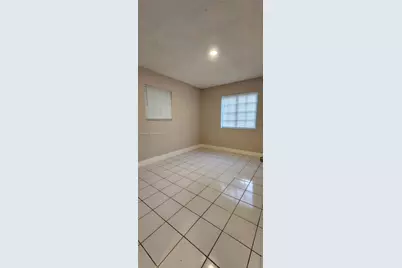 800 SW 10th Ave #810, Hallandale Beach, FL 33009 - Photo 11