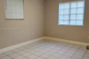 800 SW 10th Ave, Hallandale Beach, FL 33009 - Photo 11