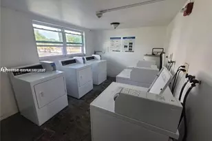 15225 NE 6th Ave, Miami, FL 33162 - Photo 23