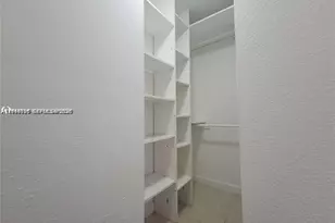 15225 NE 6th Ave, Miami, FL 33162 - Photo 9