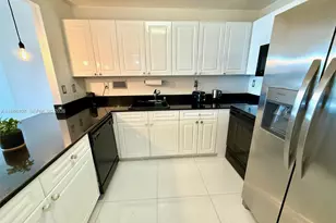 2301 Collins Ave, Miami Beach, FL 33139 - Photo 11