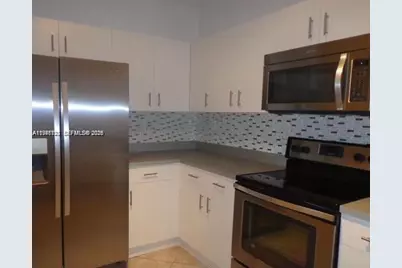 2218 NW 160th Ter #2218, Pembroke Pines, FL 33028 - Photo 3