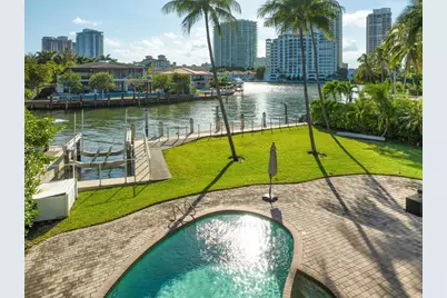 268 S Parkway, Golden Beach, FL 33160 - Photo 9