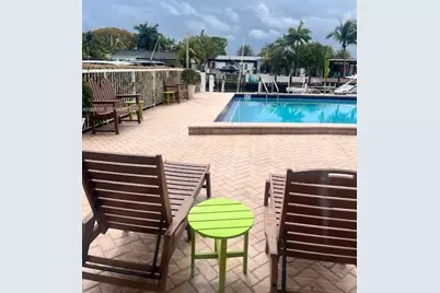 2000 NE 135th St #1002, North Miami, FL 33181 - Photo 3