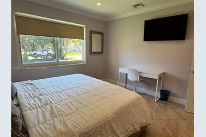 2355 SE 7th St, Pompano Beach, FL 33062 - Photo 23