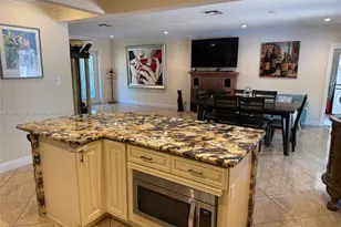 2355 SE 7th St, Pompano Beach, FL 33062 - Photo 11