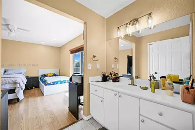 5755 NW 109th Ave #21, Doral, FL 33178 - Photo 21