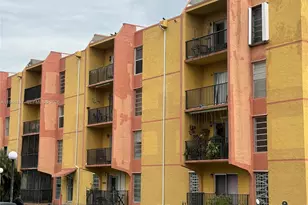 4717 NW 7th St, Miami, FL 33126 - Photo 5