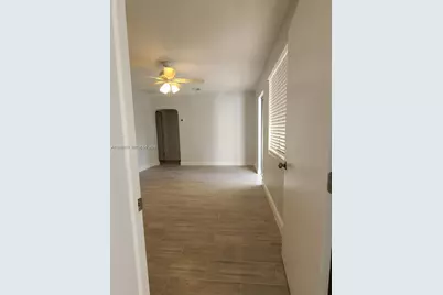 2008 NE 4th Ave #R, Wilton Manors, FL 33305 - Photo 3