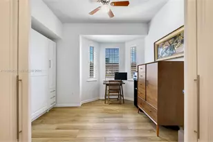 2870 Pine Tree Dr, Miami Beach, FL 33140 - Photo 15