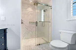 2870 Pine Tree Dr, Miami Beach, FL 33140 - Photo 19