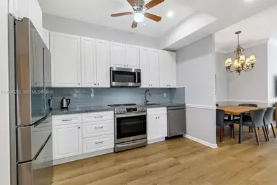 2870 Pine Tree Dr #3, Miami Beach, FL 33140 - Photo 9