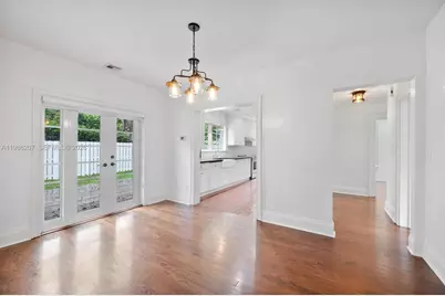 285 NE 105th St, Miami Shores, FL 33138 - Photo 15