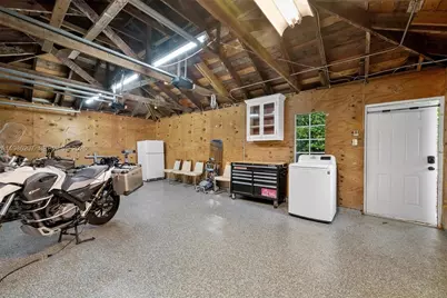 285 NE 105th St, Miami Shores, FL 33138 - Photo 35